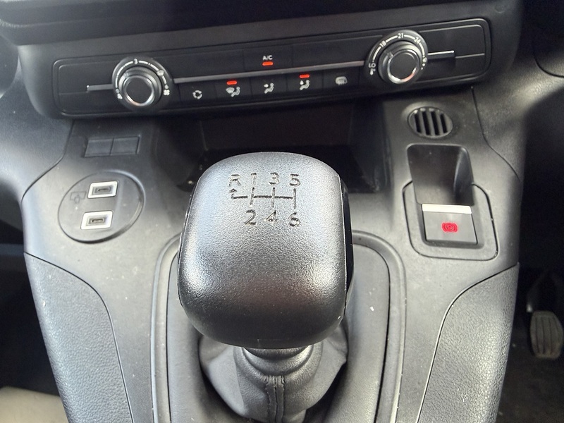 Vauxhall Combo Turbo D 2300 Prime-Plus - U8956