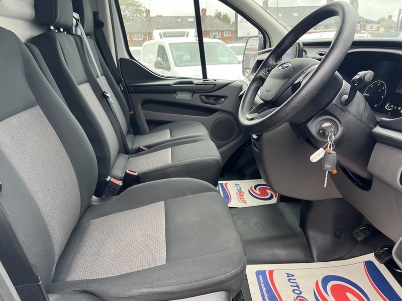 Ford Transit Custom 300 EcoBlue Leader - U8957