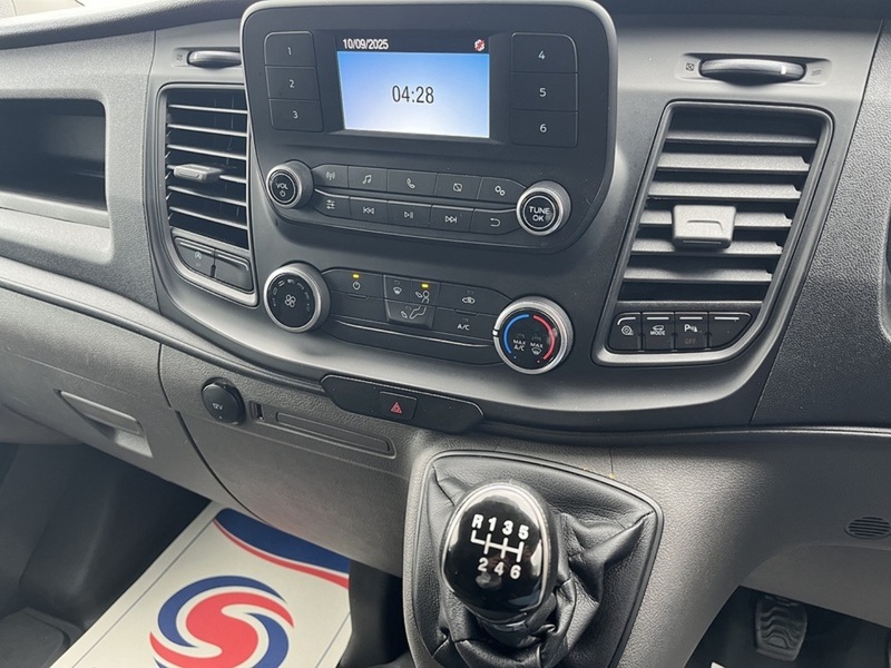 Ford Transit Custom 300 EcoBlue Leader - U8957