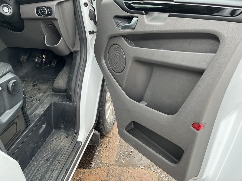 Ford Transit Custom 300 EcoBlue Limited - U8959