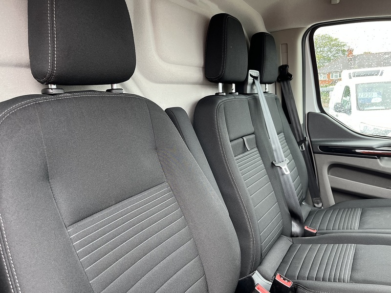 Ford Transit Custom 300 EcoBlue Limited - U8959