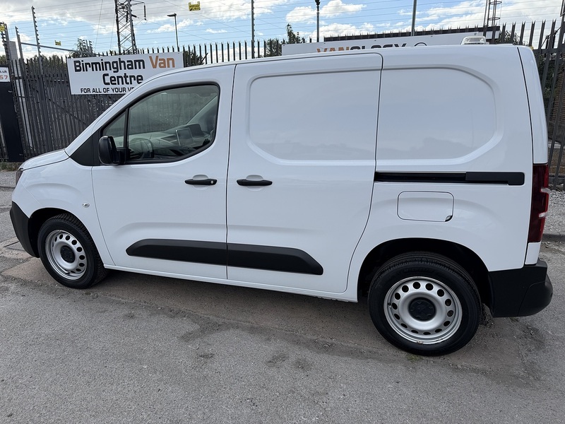 Peugeot Partner BlueHDi 1000 Professional Premium + - U8961