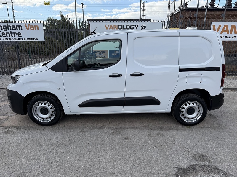 Peugeot Partner BlueHDi 1000 Professional Premium + - U8961