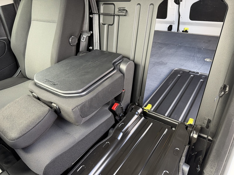 Peugeot Partner BlueHDi 1000 Professional Premium + - U8961