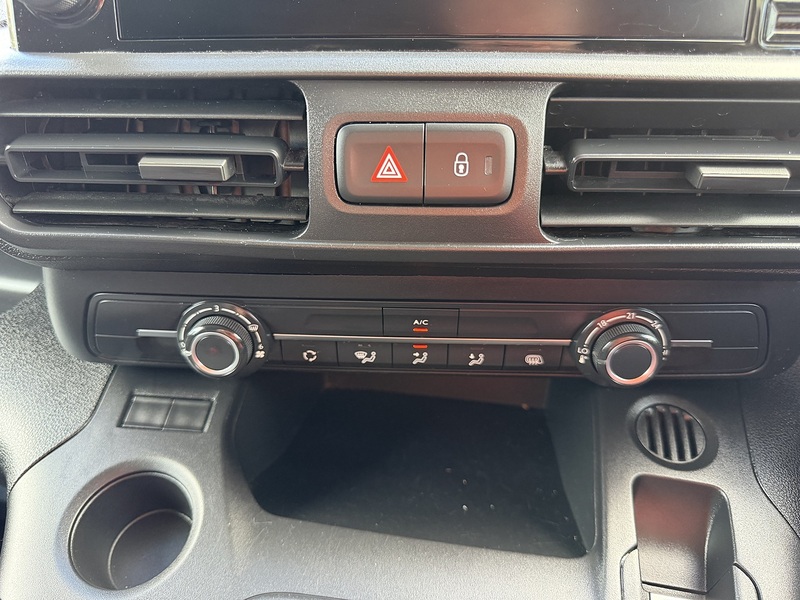 Peugeot Partner BlueHDi 1000 Professional Premium + - U8961