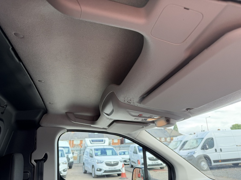 Peugeot Partner BlueHDi 1000 Professional Premium + - U8961