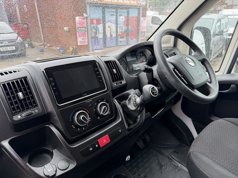 Vauxhall Movano CDTi 3500 BiTurbo Dynamic - U8962