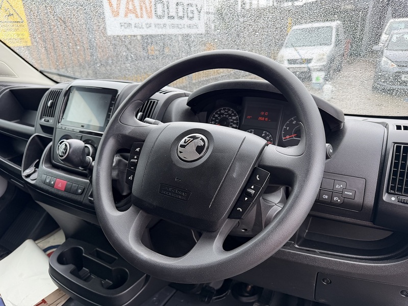 Vauxhall Movano CDTi 3500 BiTurbo Dynamic - U8962