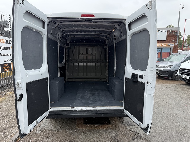 Vauxhall Movano CDTi 3500 BiTurbo Dynamic - U8962