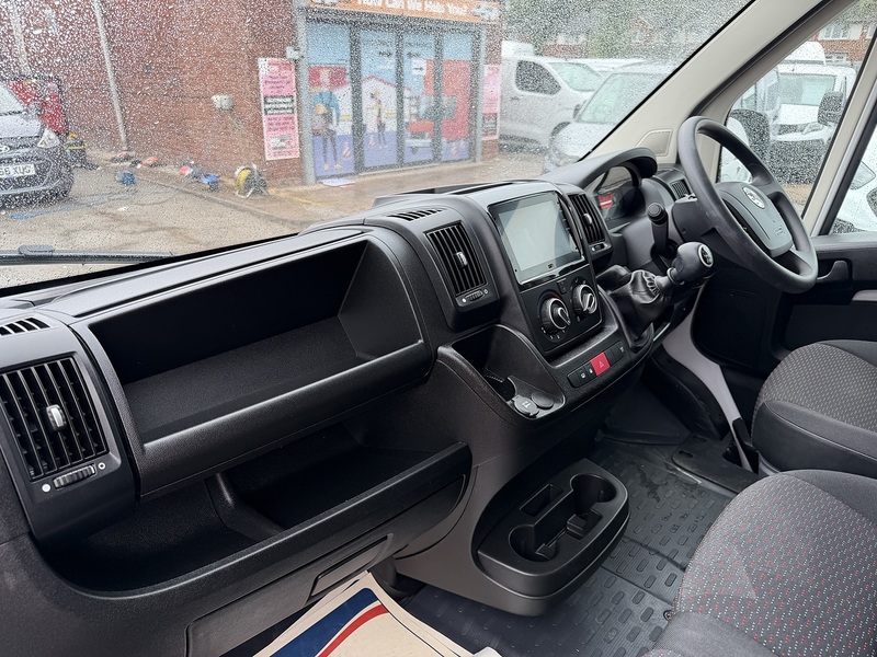 Vauxhall Movano CDTi 3500 BiTurbo Dynamic - U8962