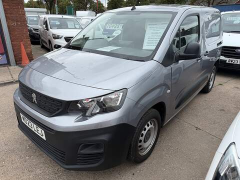 Peugeot Partner e 1200 75kWh Professional Standard Panel Van 6dr Electric Auto MWB (136 ps)