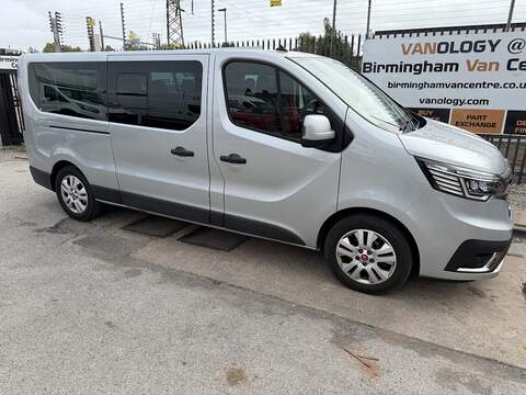 Renault Trafic e 1200 75kWh Professional Standard Panel Van 6dr Electric Auto MWB (136 ps)