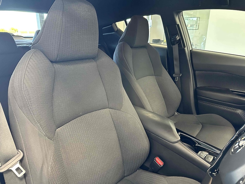 Toyota C-HR VVT-h Dynamic - U1787