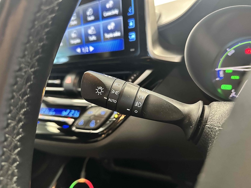 Toyota C-HR VVT-h Dynamic - U1787
