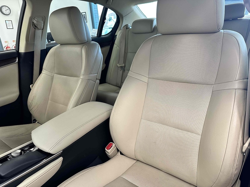 Lexus GS 450h Premier - U1832