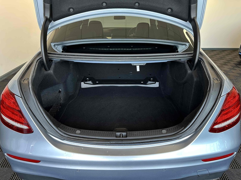 Mercedes-Benz E Class E350d V6 AMG Line - U1842