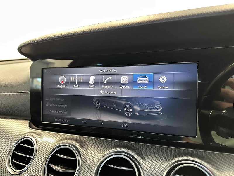 Mercedes-Benz E Class E350d V6 AMG Line - U1842