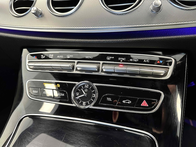 Mercedes-Benz E Class E350d V6 AMG Line - U1842