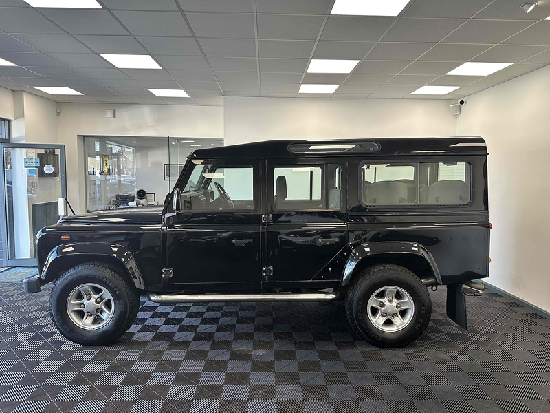 Land Rover Defender 110 TD5 County - U1845