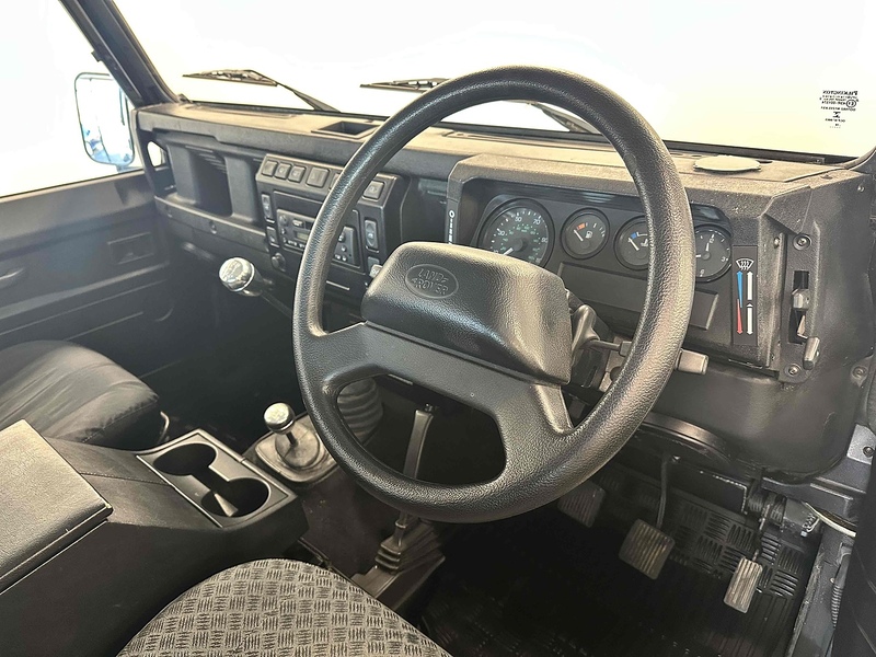 Land Rover Defender 110 TD5 County - U1845