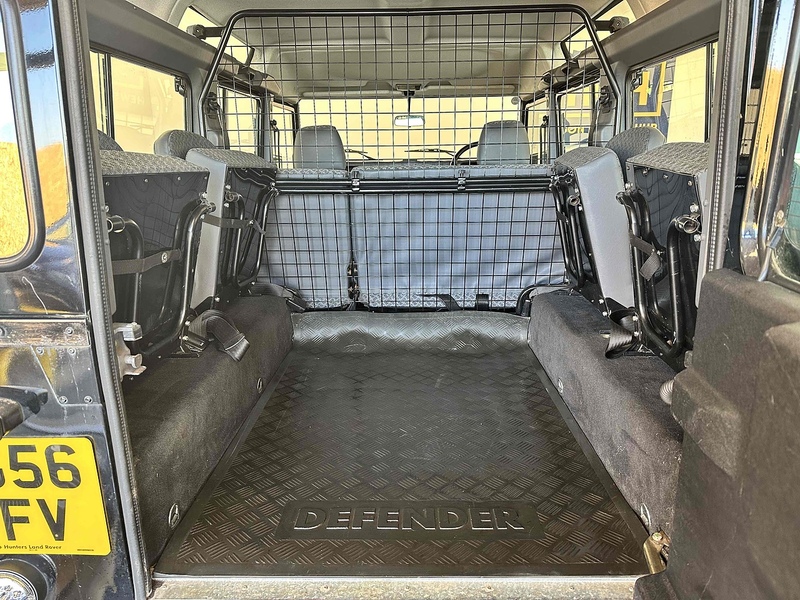 Land Rover Defender 110 TD5 County - U1845