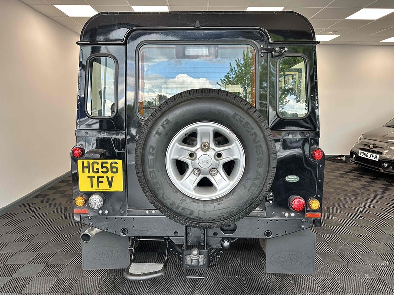 Land Rover Defender 110 TD5 County - U1845