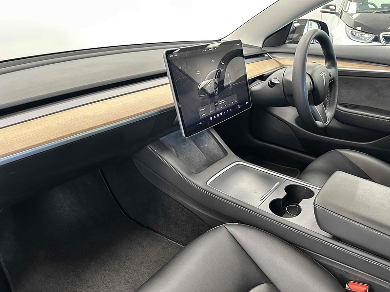 Tesla Model 3 Long Range - U1875