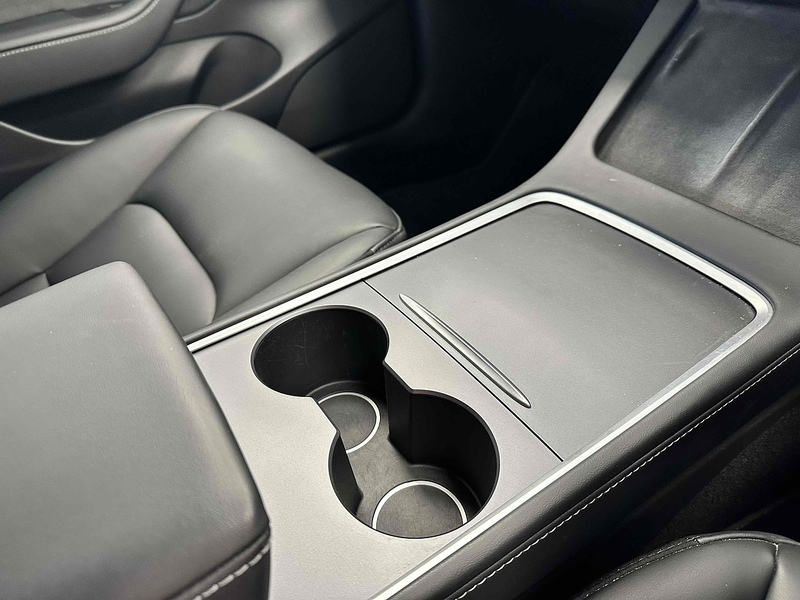 Tesla Model 3 Performance - U1878