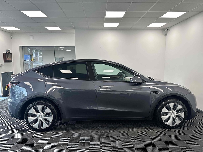 Tesla Model Y Long Range - U1880