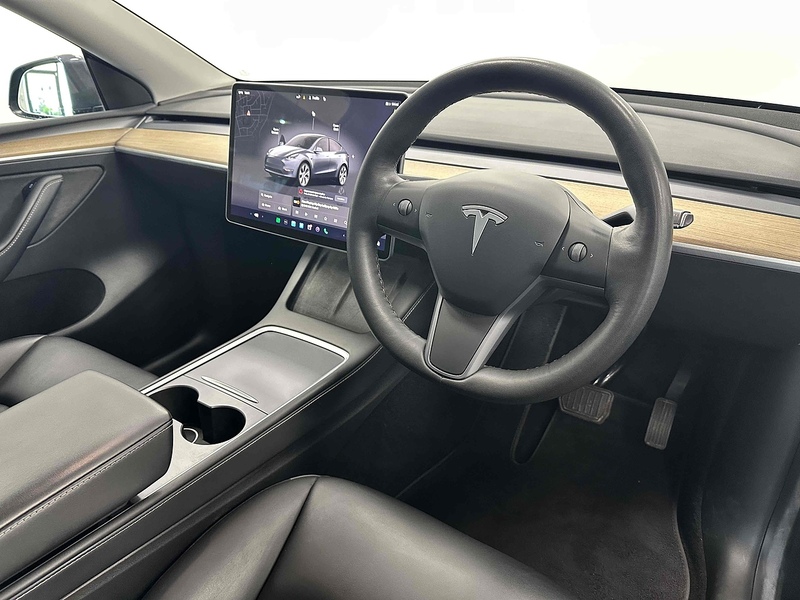 Tesla Model Y Long Range - U1880