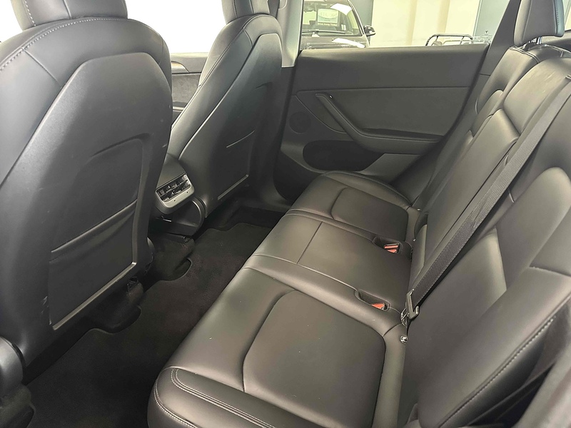 Tesla Model Y Long Range - U1880