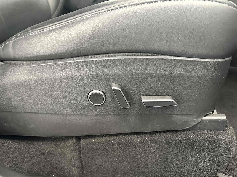 Tesla Model Y Long Range - U1880