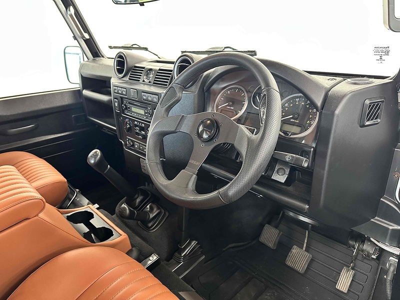 Land Rover Defender 90 Xs Station Wagon - U1903