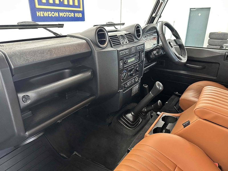 Land Rover Defender 90 Xs Station Wagon - U1903