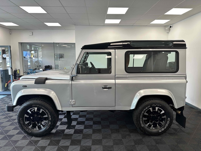 Land Rover Defender 90 Xs Station Wagon - U1903