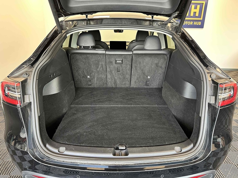 Tesla Model Y Long Range - U1906