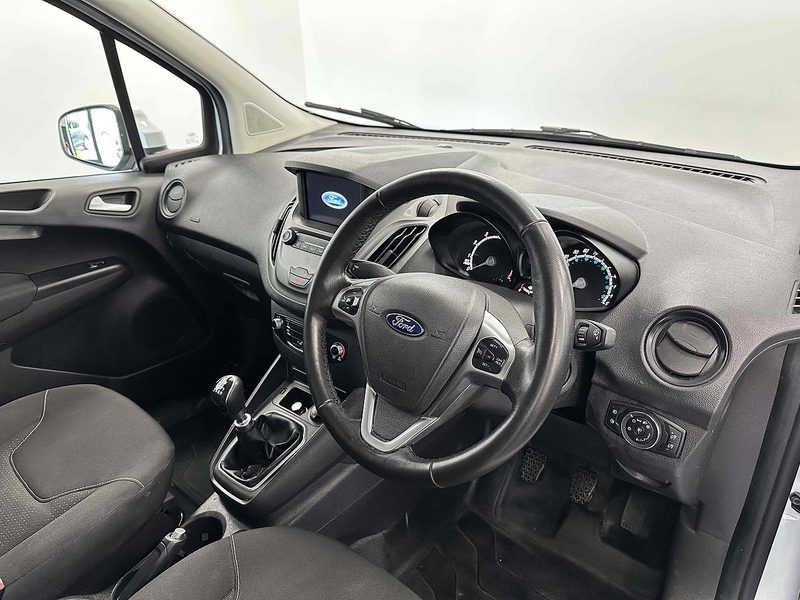 Ford Transit Courier EcoBoost Limited - U1910