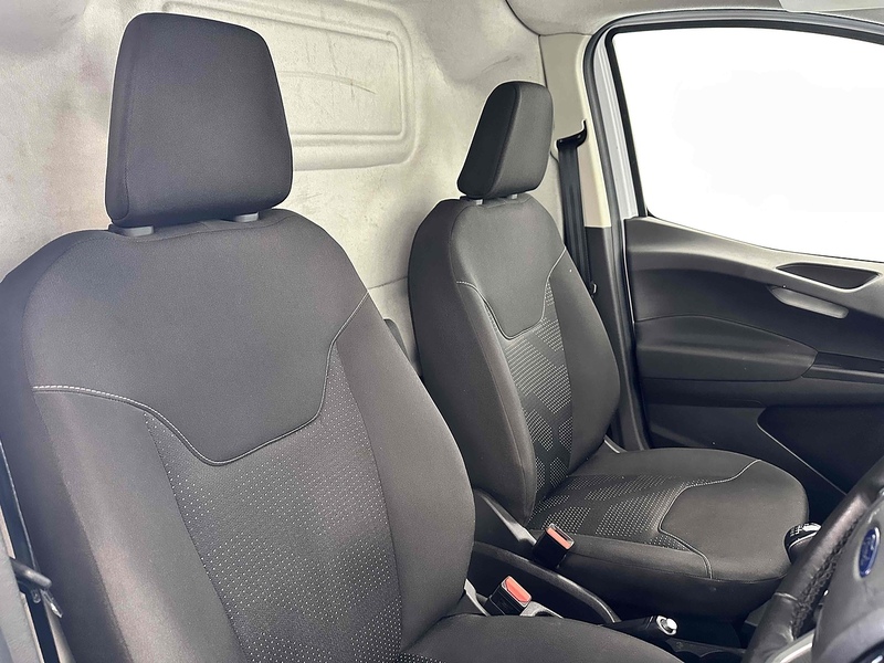 Ford Transit Courier EcoBoost Limited - U1910