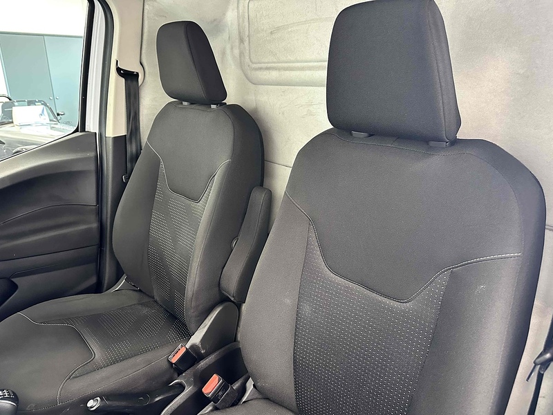 Ford Transit Courier EcoBoost Limited - U1910