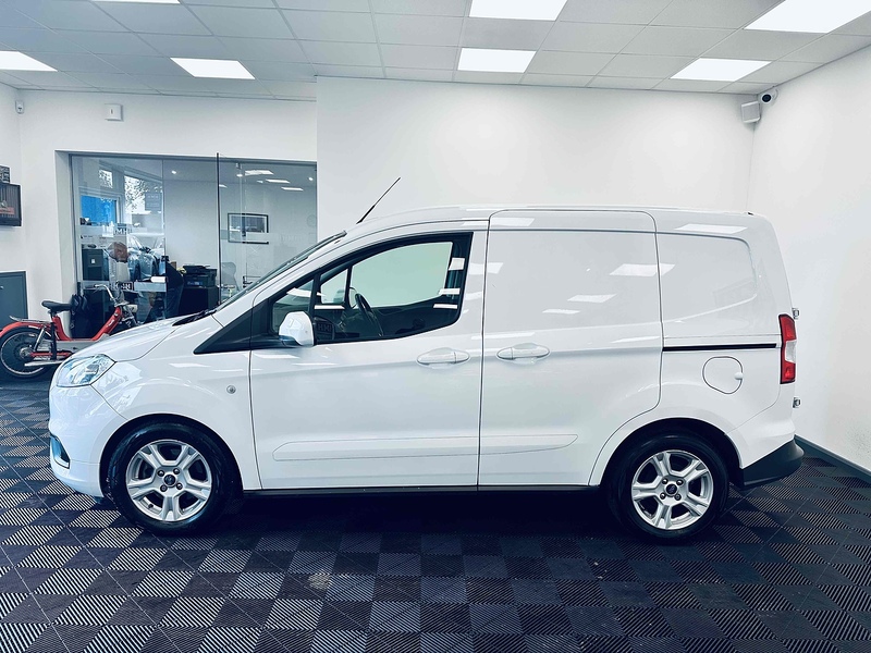 Ford Transit Courier EcoBoost Limited - U1910