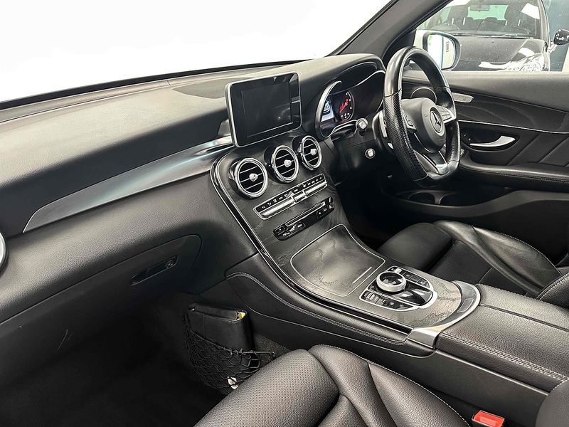 Mercedes-Benz GLC GLC220d AMG Line - U1914