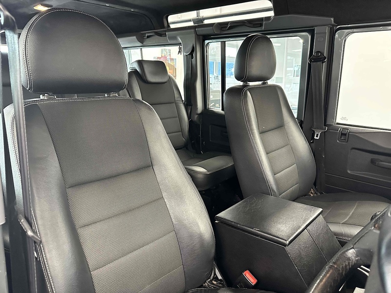 Land Rover Defender 110 TDCi XS - U1918