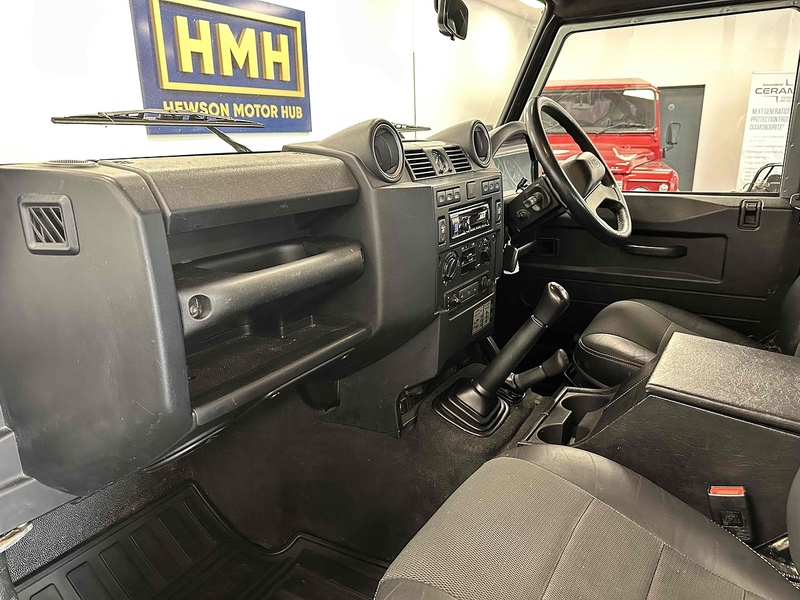 Land Rover Defender 110 TDCi XS - U1918