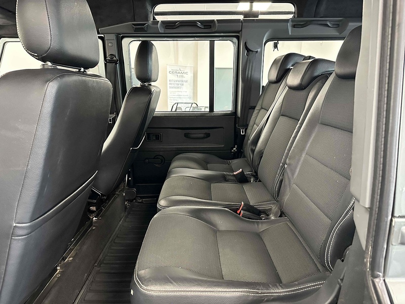 Land Rover Defender 110 TDCi XS - U1918