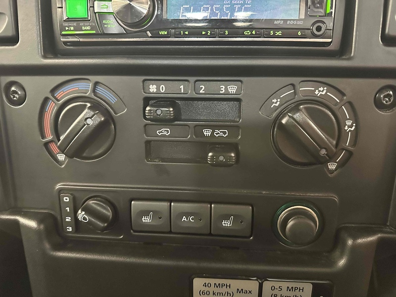 Land Rover Defender 110 TDCi XS - U1918