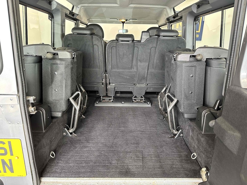 Land Rover Defender 110 TDCi XS - U1919