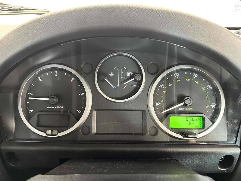 Land Rover Defender 110 TDCi XS - U1919