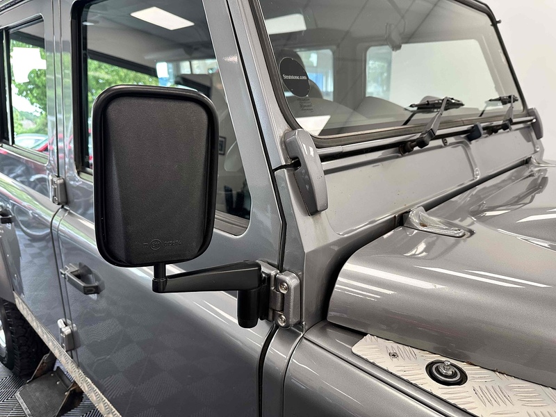 Land Rover Defender 110 TDCi XS - U1919