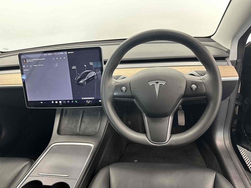 Tesla Model 3 Standard Range Plus - U1920
