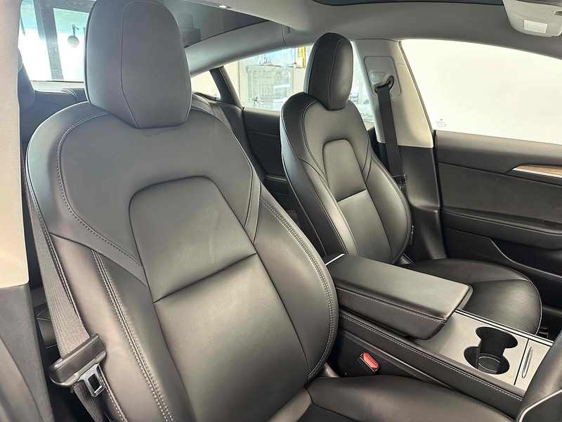 Tesla Model 3 Standard Range Plus - U1924